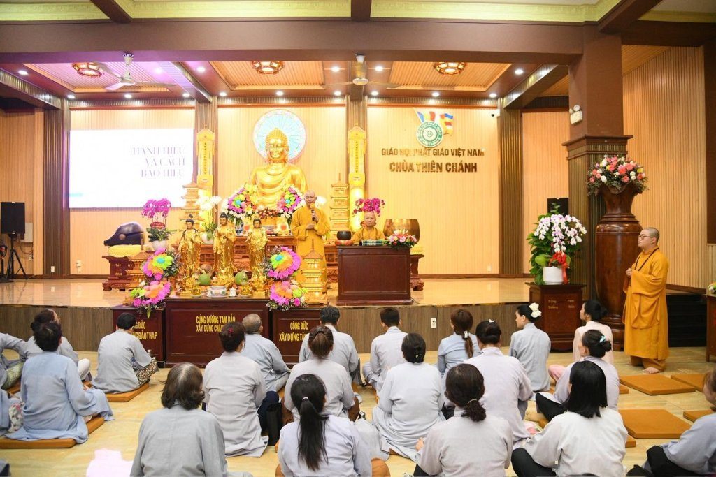 VU LAN – HỌC CÁCH BÁO HIẾU ĐỂ ĐỀN ĐÁP ÂN SINH THÀNH