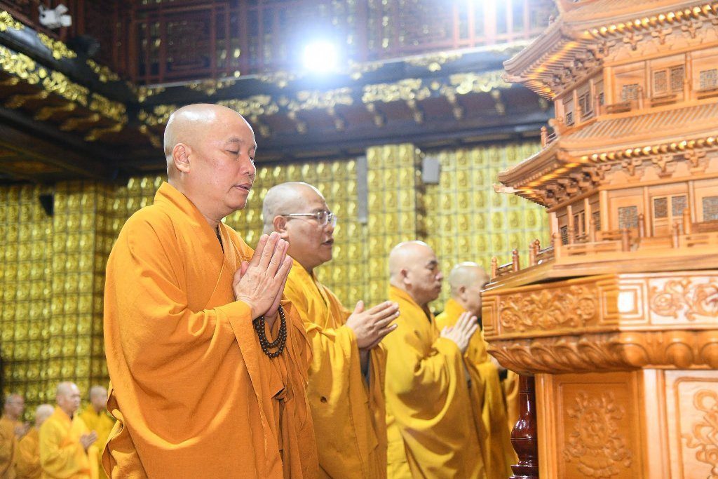 TP.HCM: TRANG NGHIÊM LỄ TỰ TỨ VÀ TẠ PHÁP MÃN HẠ TẠI CHÙA GIÁC NGỘ