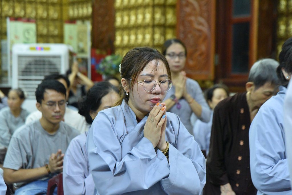 HÀNG TRĂM PHẬT TỬ THAM DỰ LỄ SÁM HỐI TRANG NGHIÊM MÙA VU LAN 2026