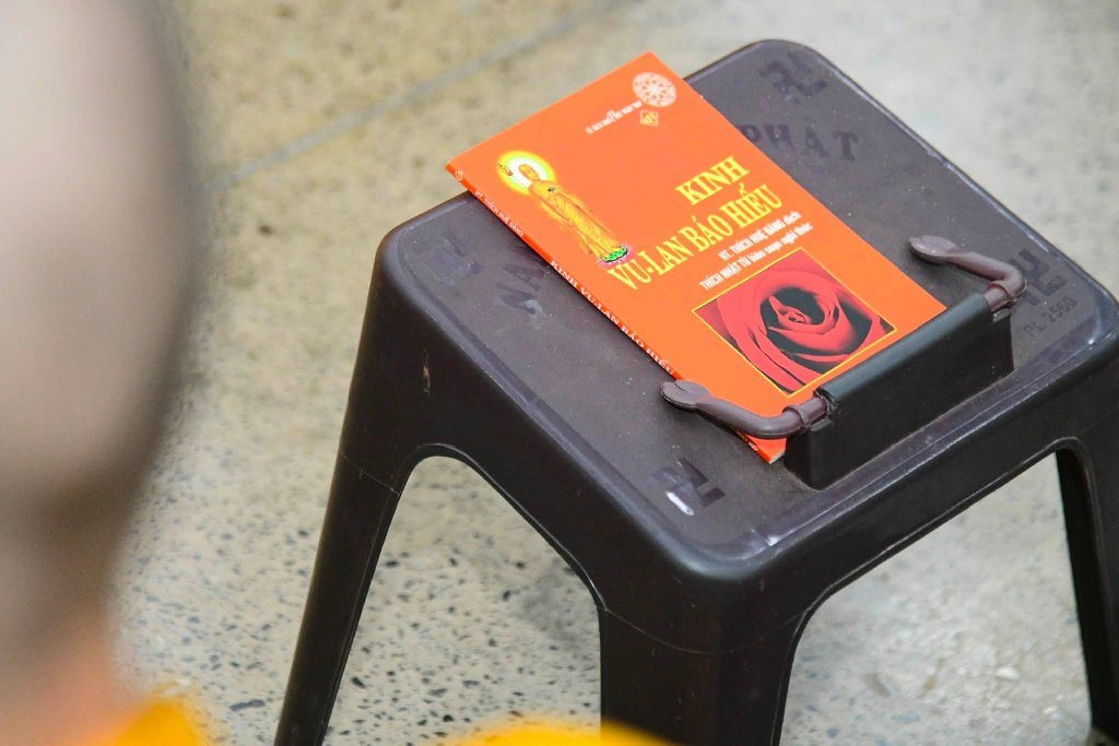 TRANG NGHIÊM TỤNG KINH VU LAN BÁO HIẾU