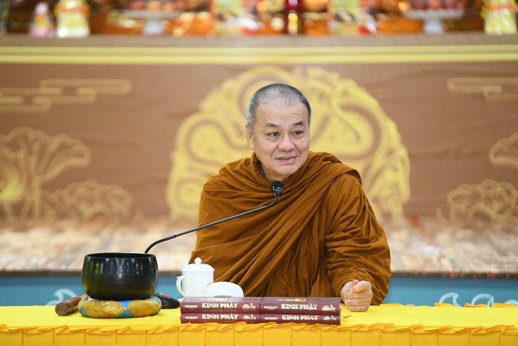 “CON RẮN” VÀ “CHIẾC BÈ” – BÀI HỌC SÂU SẮC VỀ CÁCH HỌC VÀ HÀNH CHÁNH PHÁP
