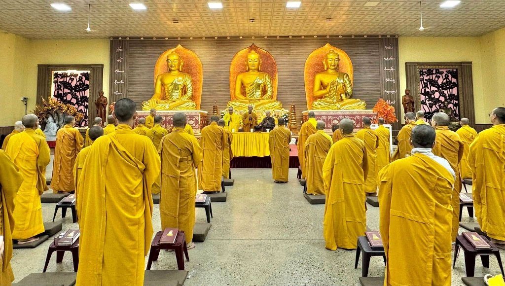 ĐÓN TIẾP HÒA THƯỢNG THƯỢNG NHẬT HẠ HỶ QUANG LÂM THĂM TRƯỜNG HẠ