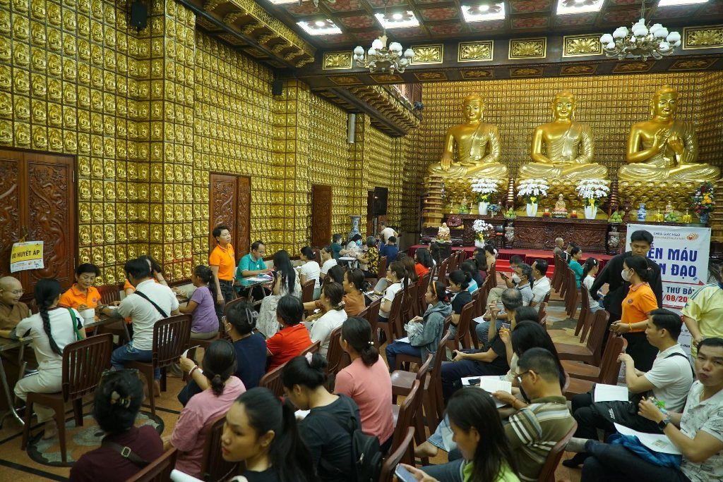 LAN TỎA HẠNH NGUYỆN BỒ-TÁT: HƠN 200 TÌNH NGUYỆN VIÊN THAM GIA HIẾN MÁU NHÂN ĐẠO LẦN THỨ 135 TẠI CHÙA GIÁC NGỘ