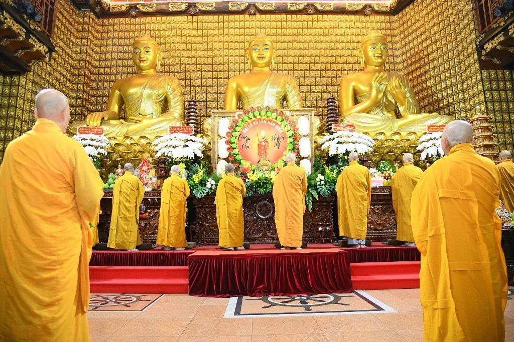 TP.HCM: TRANG NGHIÊM LỄ TỰ TỨ VÀ TẠ PHÁP MÃN HẠ TẠI CHÙA GIÁC NGỘ