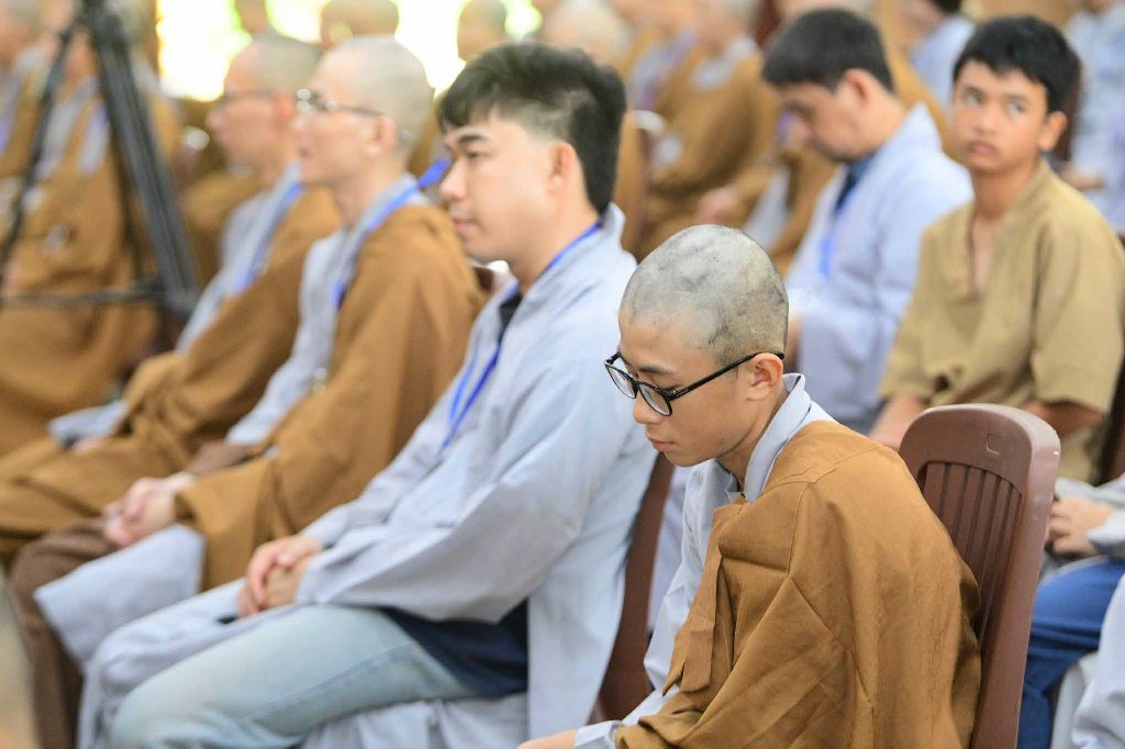 KINH NGHIỆM XUẤT GIA VÀ TU HỌC CỦA ĐỨC PHẬT – TỪ CHÍ NGUYỆN GIẢI THOÁT ĐẾN HÀNH TRÌNH PHỤNG SỰ NHÂN SINH