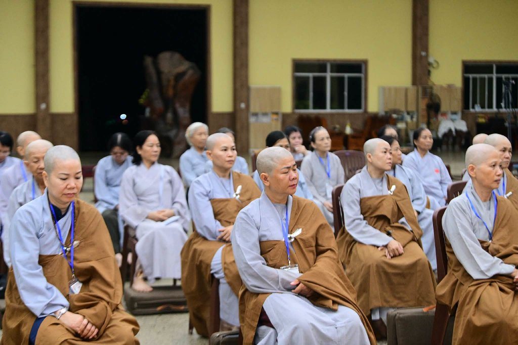 GỠ RỐI BĂN KHOĂN - MỞ RA GÓC NHÌN MỚI VỚI BUỔI VẤN ĐÁP CÙNG TT. THÍCH NHẬT TỪ
