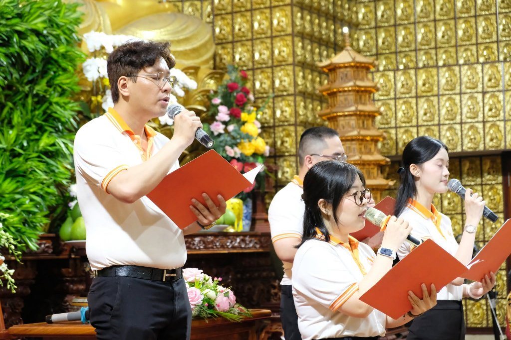 ÔM ẤP ĐỨA TRẺ BÊN TRONG BẰNG TÂM TỪ – HÀNH TRÌNH CHỮA LÀNH TỪ SỰ HIỂU THƯƠNG