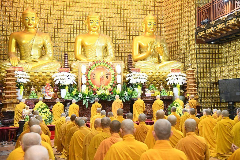TP.HCM: TRANG NGHIÊM LỄ TỰ TỨ VÀ TẠ PHÁP MÃN HẠ TẠI CHÙA GIÁC NGỘ