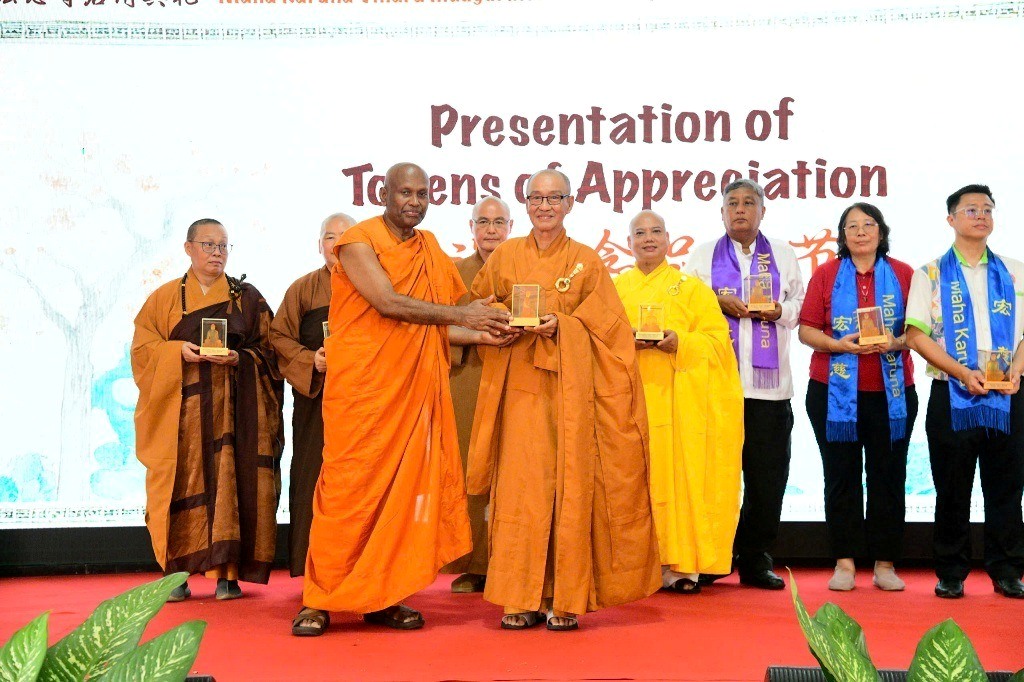 CHÙA HOẰNG TỪ (MAHA KARUNA VIHARA) KHÁNH THÀNH – THÊM MỘT KHÔNG GIAN TU HỌC PHẬT GIÁO TẠI MALAYSIA