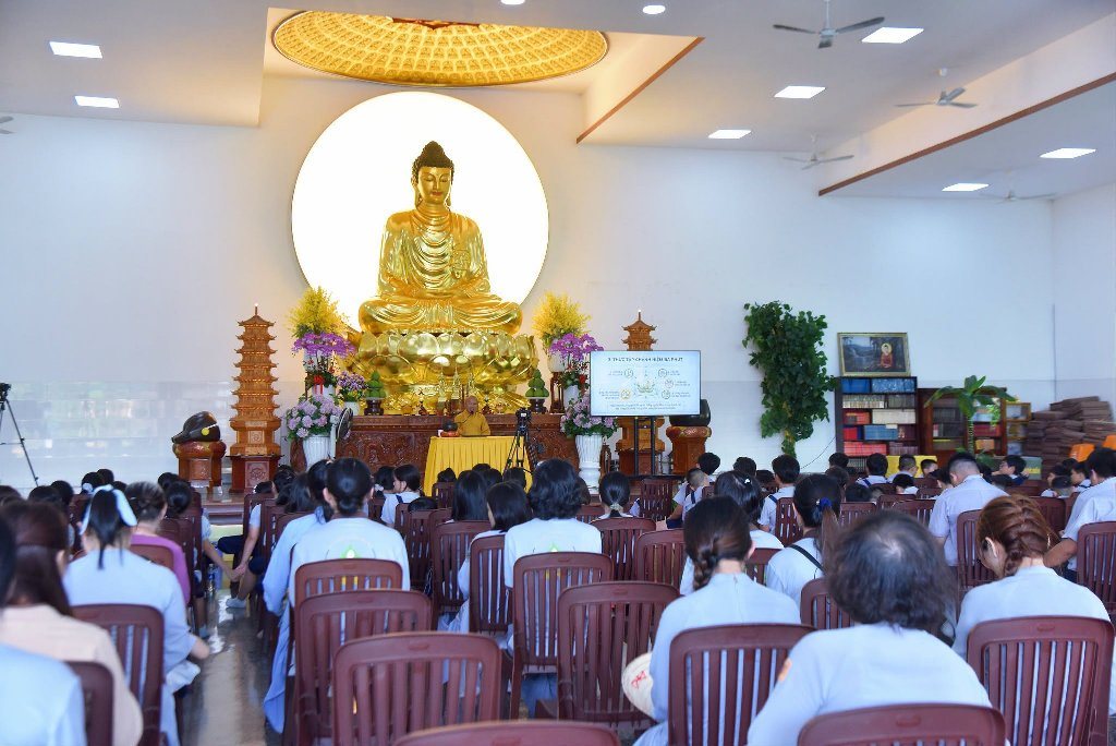 TUỔI TRẺ TỈNH THỨC, KIẾN TẠO TƯƠNG LAI": NGỌN ĐUỐC SOI ĐƯỜNG CHO HƠN 200 THANH THIẾU NIÊN GĐPT QUA LỜI DẠY CỦA THẦY NHẬT TỪ