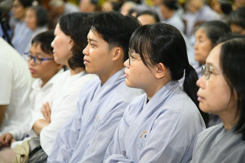 NHẬN DIỆN LỖI VÀ SÁM HỐI - BÀI HỌC TU TẬP SÂU SẮC TRONG KHÓA TU NGÀY AN LẠC MÙA VU LAN