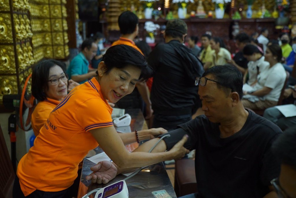 LAN TỎA HẠNH NGUYỆN BỒ-TÁT: HƠN 200 TÌNH NGUYỆN VIÊN THAM GIA HIẾN MÁU NHÂN ĐẠO LẦN THỨ 135 TẠI CHÙA GIÁC NGỘ