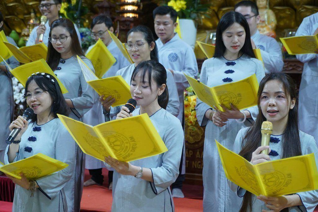 MỘT NGÀY AN LẠC: HỌC CÁCH ĐI TỪ BÓNG TỐI ĐẾN ÁNH SÁNG VÀ NUÔI DƯỠNG HẠNH HIẾU TRONG CUỘC SỐNG