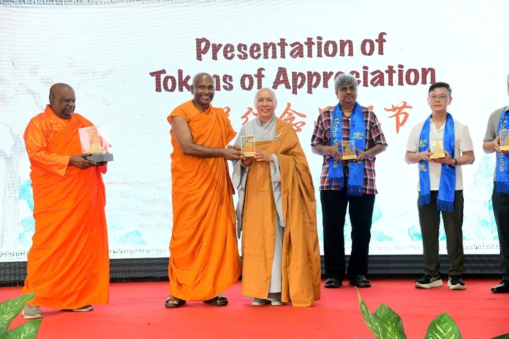 CHÙA HOẰNG TỪ (MAHA KARUNA VIHARA) KHÁNH THÀNH – THÊM MỘT KHÔNG GIAN TU HỌC PHẬT GIÁO TẠI MALAYSIA