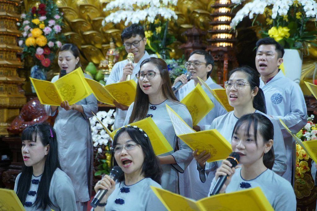 MỘT NGÀY AN LẠC: HỌC CÁCH ĐI TỪ BÓNG TỐI ĐẾN ÁNH SÁNG VÀ NUÔI DƯỠNG HẠNH HIẾU TRONG CUỘC SỐNG