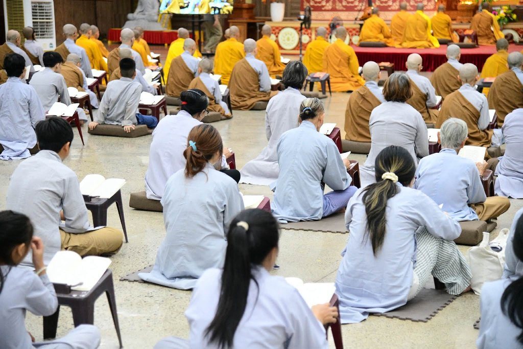 TRANG NGHIÊM TỤNG KINH VU LAN BÁO HIẾU
