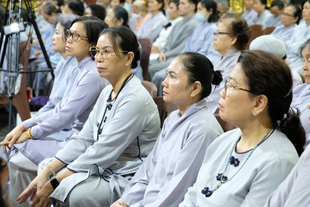 PHỤNG SỰ NHÂN SINH – BIẾN LÒNG TỪ BI THÀNH HÀNH ĐỘNG NHÂN ĐẠO