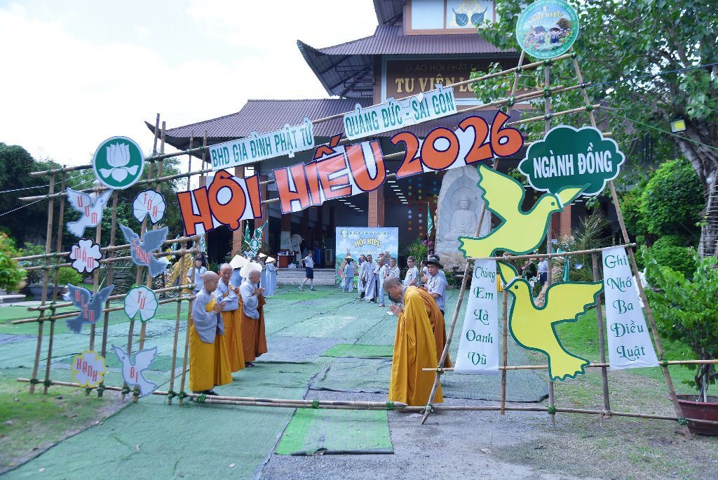 TUỔI TRẺ TỈNH THỨC, KIẾN TẠO TƯƠNG LAI": NGỌN ĐUỐC SOI ĐƯỜNG CHO HƠN 200 THANH THIẾU NIÊN GĐPT QUA LỜI DẠY CỦA THẦY NHẬT TỪ