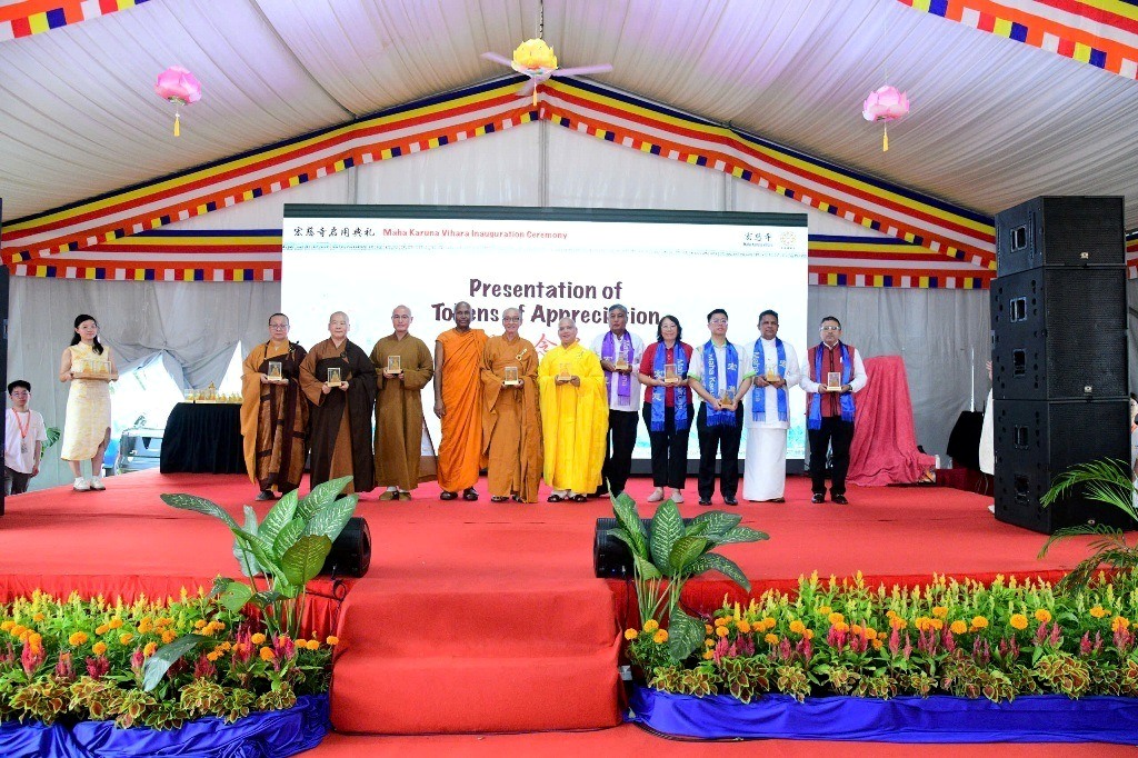 CHÙA HOẰNG TỪ (MAHA KARUNA VIHARA) KHÁNH THÀNH – THÊM MỘT KHÔNG GIAN TU HỌC PHẬT GIÁO TẠI MALAYSIA