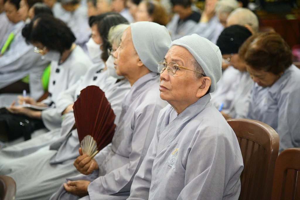 NHẬN DIỆN LỖI VÀ SÁM HỐI - BÀI HỌC TU TẬP SÂU SẮC TRONG KHÓA TU NGÀY AN LẠC MÙA VU LAN