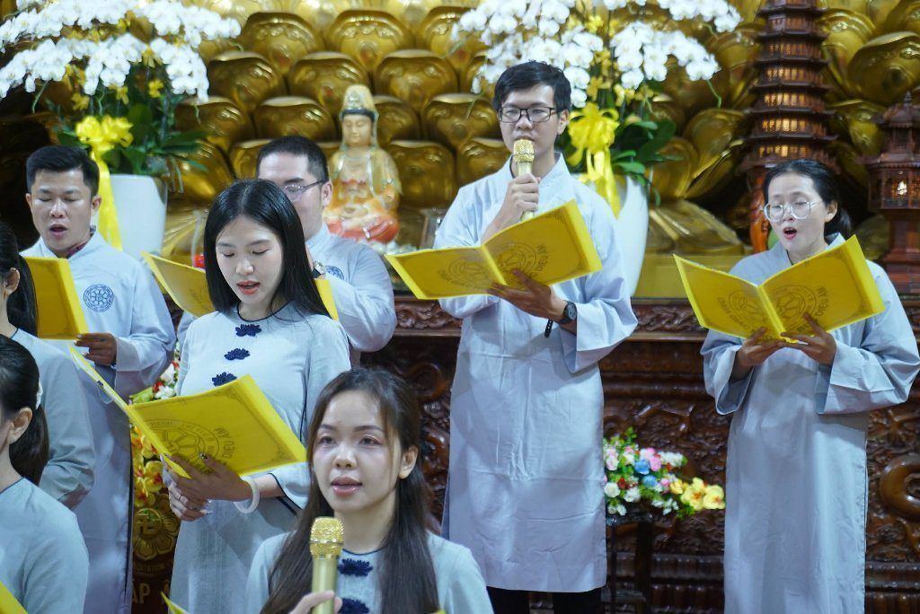 MỘT NGÀY AN LẠC: HỌC CÁCH ĐI TỪ BÓNG TỐI ĐẾN ÁNH SÁNG VÀ NUÔI DƯỠNG HẠNH HIẾU TRONG CUỘC SỐNG