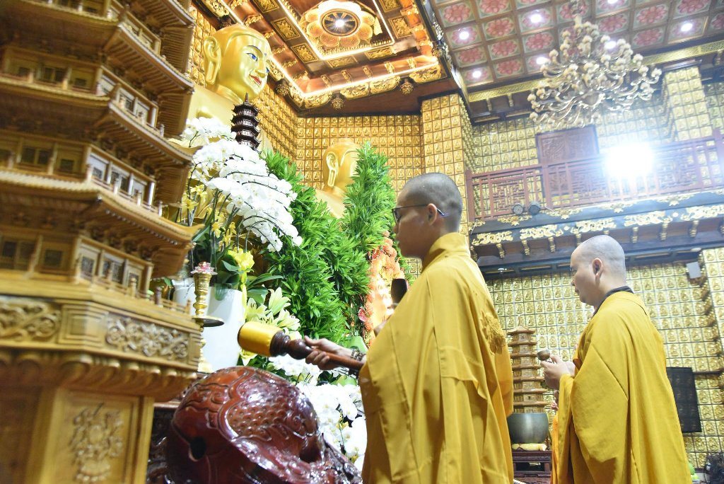 HÀNG TRĂM PHẬT TỬ THAM DỰ LỄ SÁM HỐI TRANG NGHIÊM MÙA VU LAN 2026