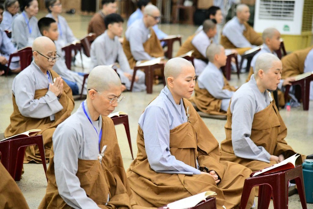 TRANG NGHIÊM TỤNG KINH VU LAN BÁO HIẾU