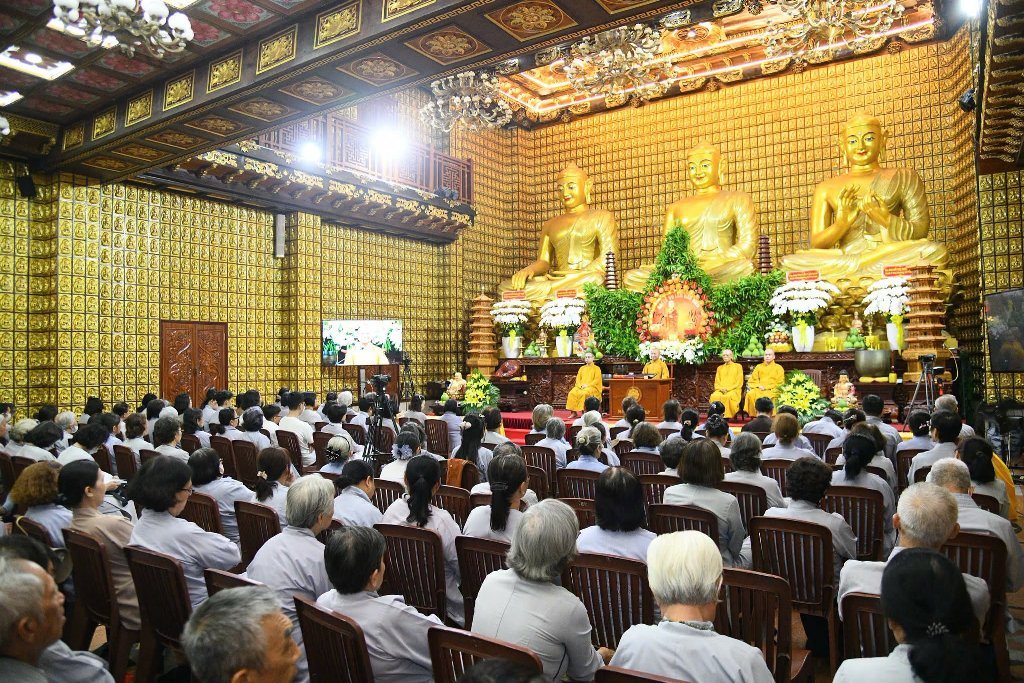 NHẬN DIỆN LỖI VÀ SÁM HỐI - BÀI HỌC TU TẬP SÂU SẮC TRONG KHÓA TU NGÀY AN LẠC MÙA VU LAN