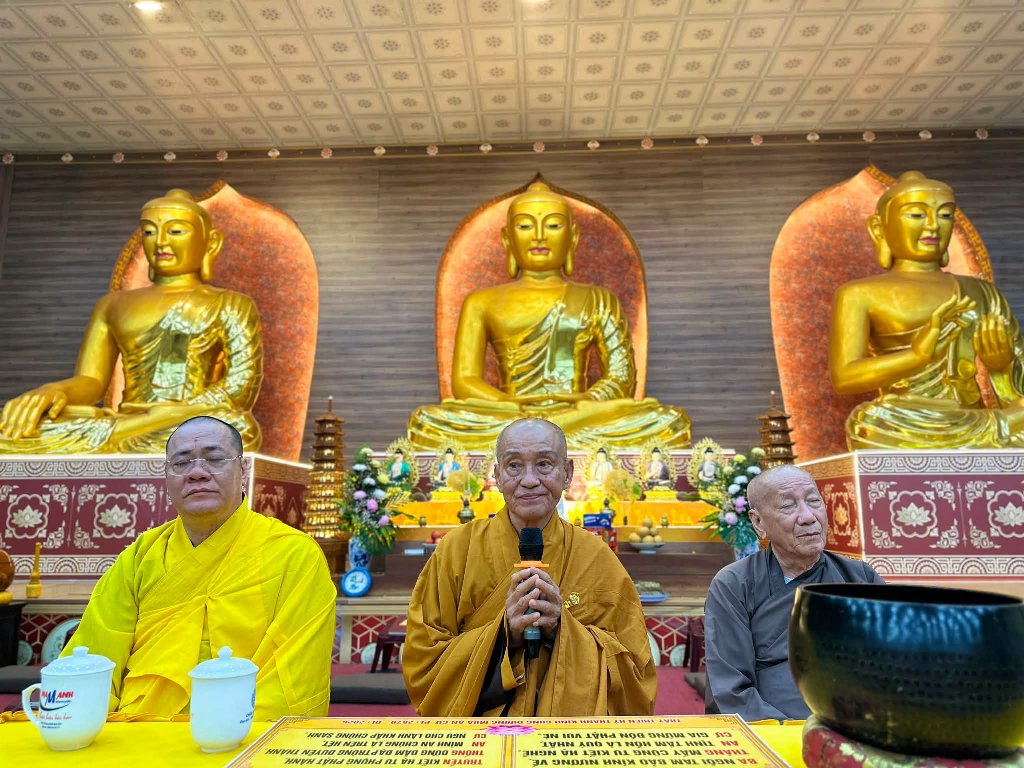ĐÓN TIẾP HÒA THƯỢNG THƯỢNG NHẬT HẠ HỶ QUANG LÂM THĂM TRƯỜNG HẠ