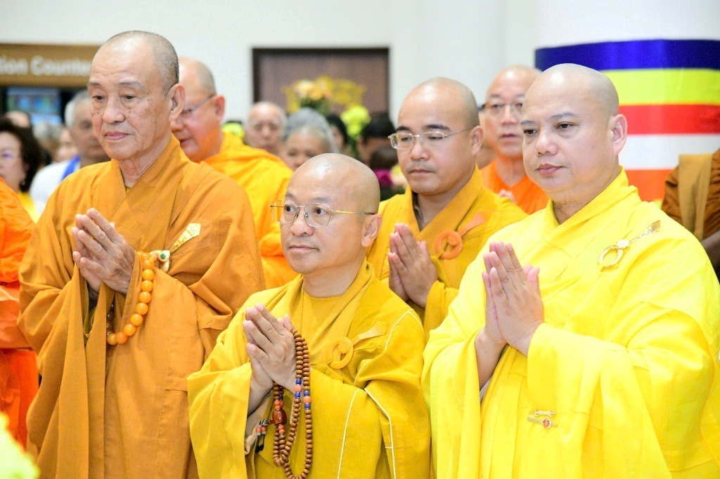 CHÙA HOẰNG TỪ (MAHA KARUNA VIHARA) KHÁNH THÀNH – THÊM MỘT KHÔNG GIAN TU HỌC PHẬT GIÁO TẠI MALAYSIA