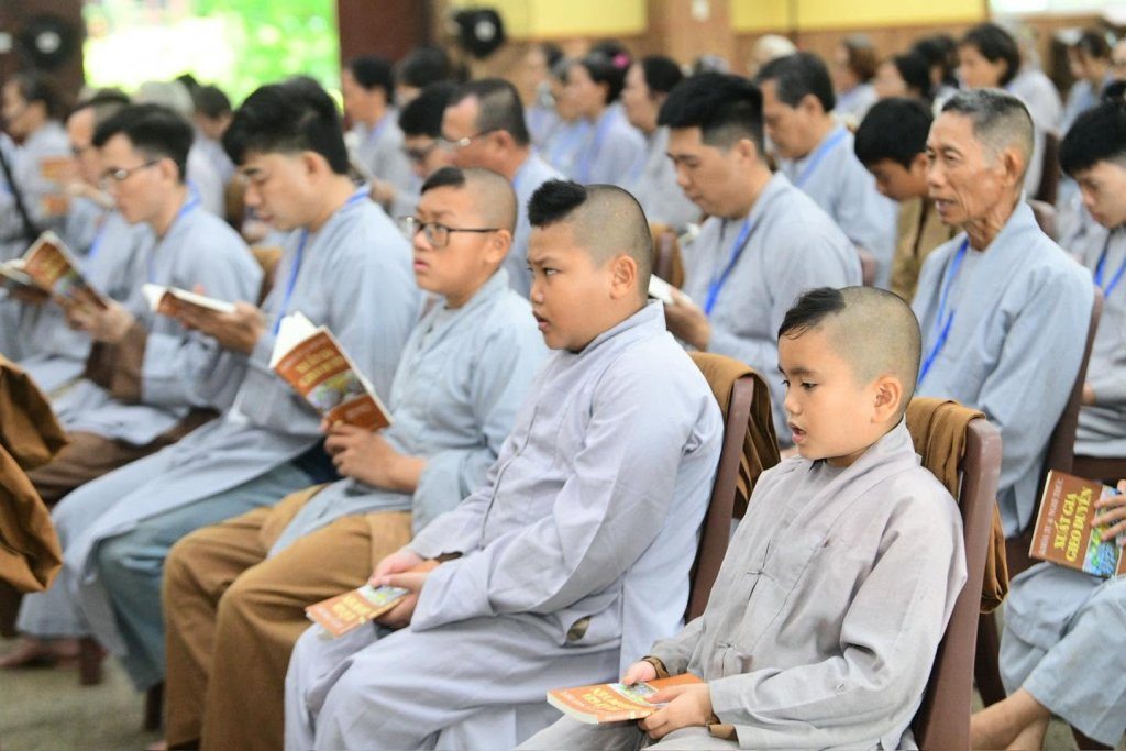 KHAI MẠC KHÓA TU “PHƯƠNG TRỜI THONG DONG” LẦN 10: GIEO DUYÊN XUẤT GIA, CÙNG TĂNG ĐOÀN AN CƯ TU HỌC