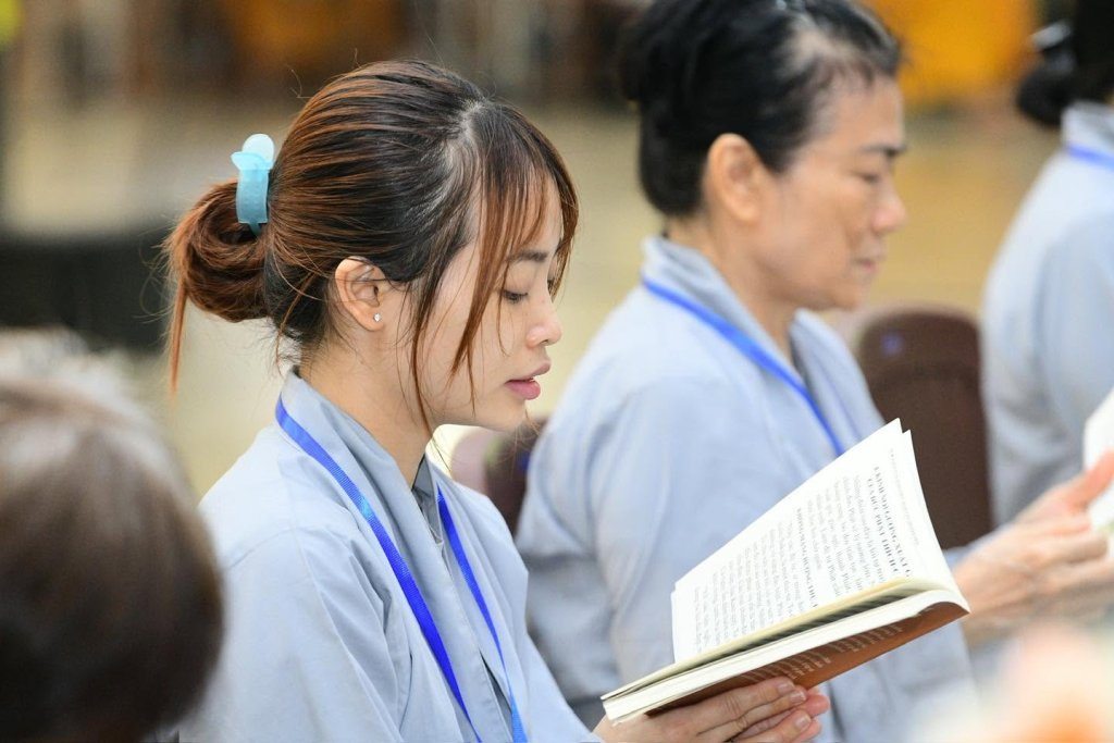 KHAI MẠC KHÓA TU “PHƯƠNG TRỜI THONG DONG” LẦN 10: GIEO DUYÊN XUẤT GIA, CÙNG TĂNG ĐOÀN AN CƯ TU HỌC