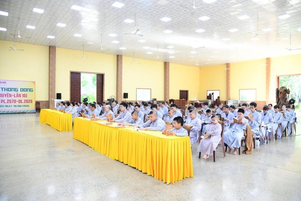 KHAI MẠC KHÓA TU “PHƯƠNG TRỜI THONG DONG” LẦN 10: GIEO DUYÊN XUẤT GIA, CÙNG TĂNG ĐOÀN AN CƯ TU HỌC