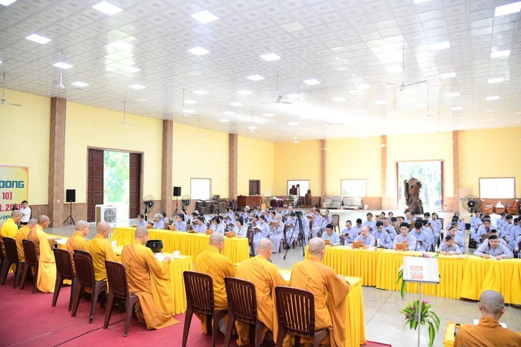 KHAI MẠC KHÓA TU “PHƯƠNG TRỜI THONG DONG” LẦN 10: GIEO DUYÊN XUẤT GIA, CÙNG TĂNG ĐOÀN AN CƯ TU HỌC