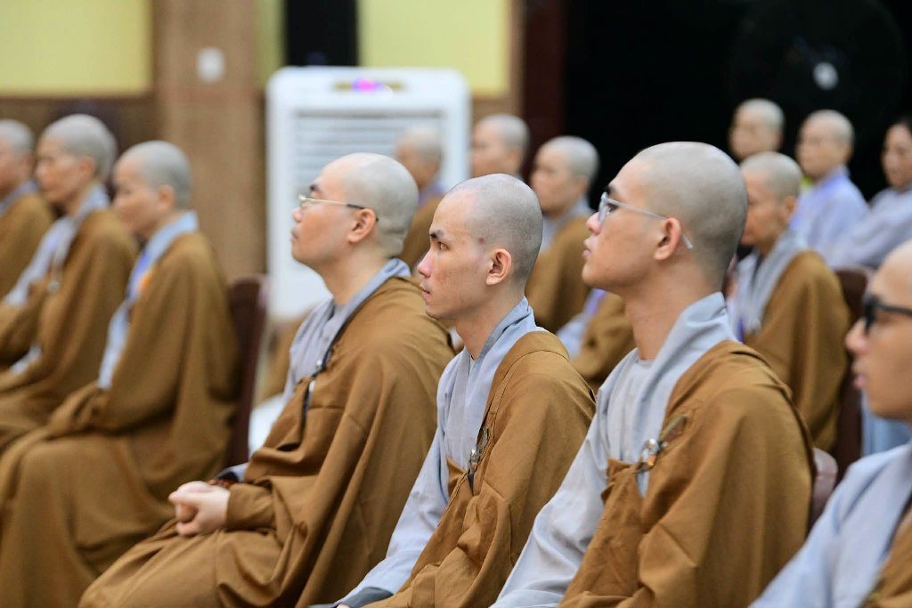 GỠ RỐI BĂN KHOĂN - MỞ RA GÓC NHÌN MỚI VỚI BUỔI VẤN ĐÁP CÙNG TT. THÍCH NHẬT TỪ
