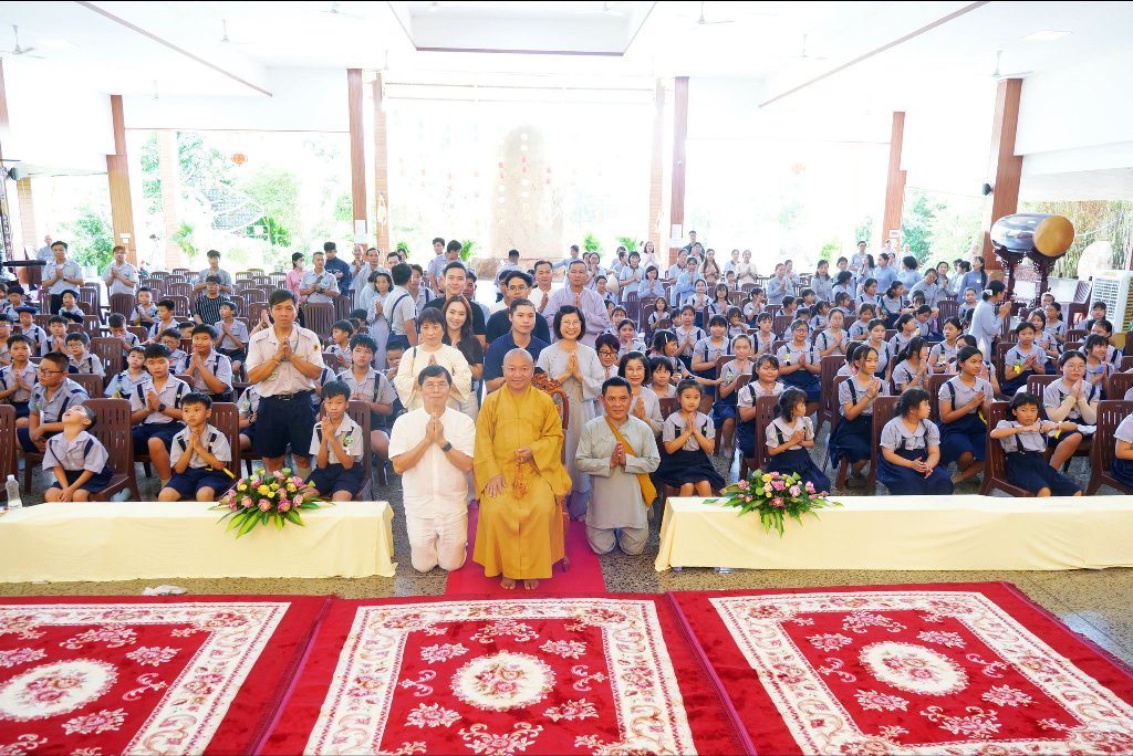TUỔI TRẺ TỈNH THỨC, KIẾN TẠO TƯƠNG LAI": NGỌN ĐUỐC SOI ĐƯỜNG CHO HƠN 200 THANH THIẾU NIÊN GĐPT QUA LỜI DẠY CỦA THẦY NHẬT TỪ