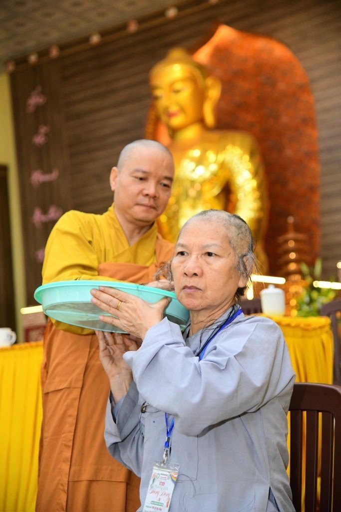 KHAI MẠC KHÓA TU “PHƯƠNG TRỜI THONG DONG” LẦN 10: GIEO DUYÊN XUẤT GIA, CÙNG TĂNG ĐOÀN AN CƯ TU HỌC