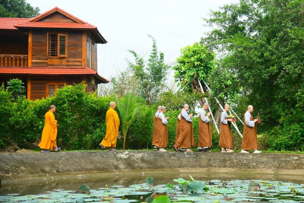TU TẬP SÁU GIÁC QUAN - HÀNH TRÌNH CHUYỂN HÓA TÂM THỨC