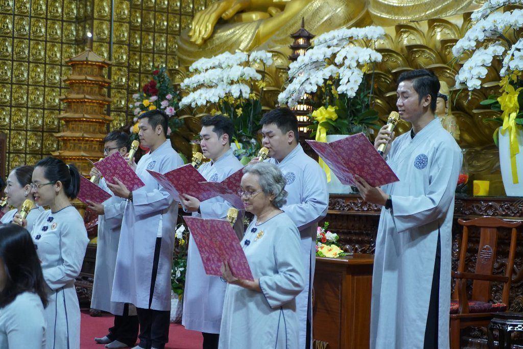 MỘT NGÀY AN LẠC: HỌC CÁCH ĐI TỪ BÓNG TỐI ĐẾN ÁNH SÁNG VÀ NUÔI DƯỠNG HẠNH HIẾU TRONG CUỘC SỐNG