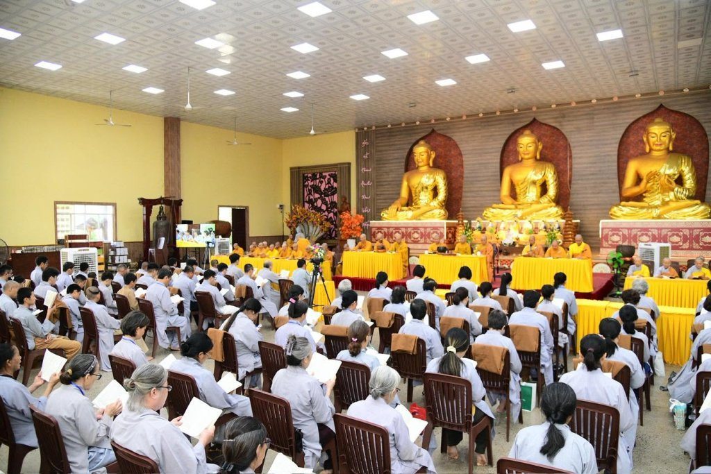 KHAI MẠC KHÓA TU “PHƯƠNG TRỜI THONG DONG” LẦN 10: GIEO DUYÊN XUẤT GIA, CÙNG TĂNG ĐOÀN AN CƯ TU HỌC