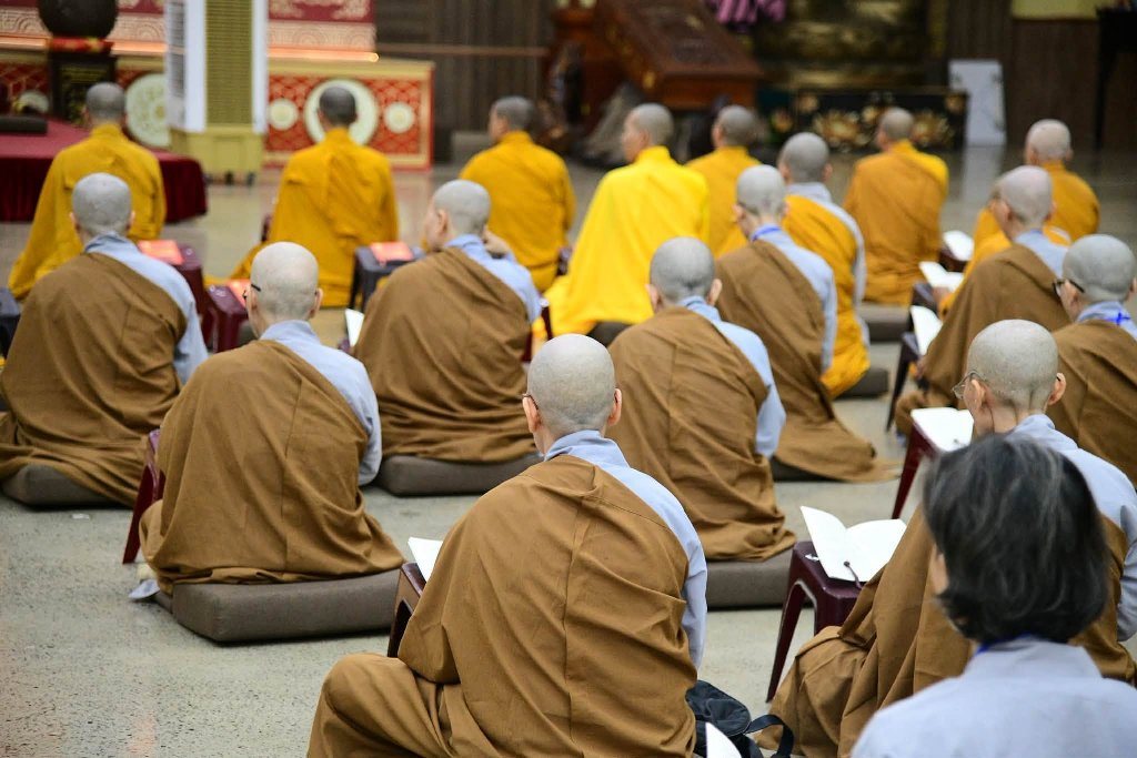 TRANG NGHIÊM TỤNG KINH VU LAN BÁO HIẾU