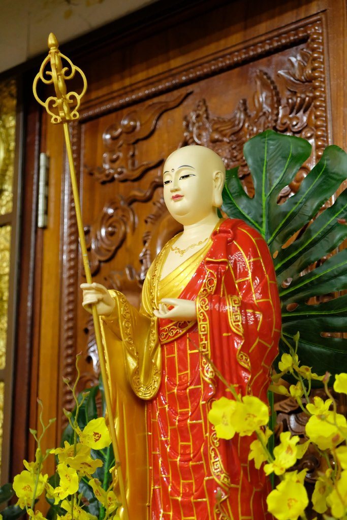 PHỤNG SỰ NHÂN SINH – BIẾN LÒNG TỪ BI THÀNH HÀNH ĐỘNG NHÂN ĐẠO
