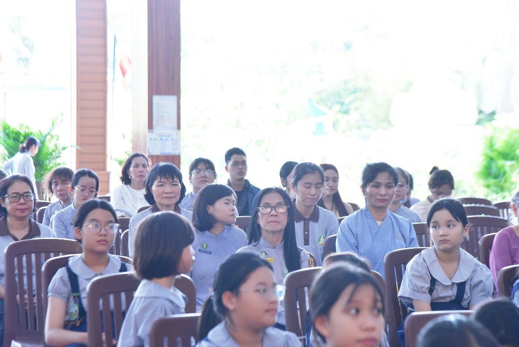TUỔI TRẺ TỈNH THỨC, KIẾN TẠO TƯƠNG LAI": NGỌN ĐUỐC SOI ĐƯỜNG CHO HƠN 200 THANH THIẾU NIÊN GĐPT QUA LỜI DẠY CỦA THẦY NHẬT TỪ