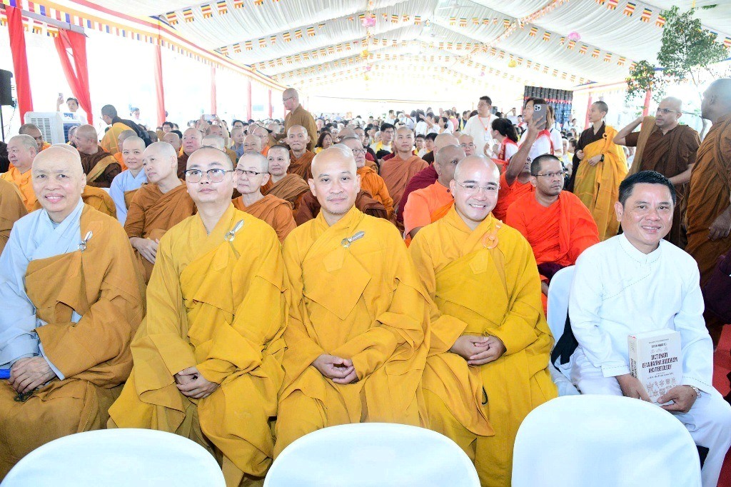 CHÙA HOẰNG TỪ (MAHA KARUNA VIHARA) KHÁNH THÀNH – THÊM MỘT KHÔNG GIAN TU HỌC PHẬT GIÁO TẠI MALAYSIA