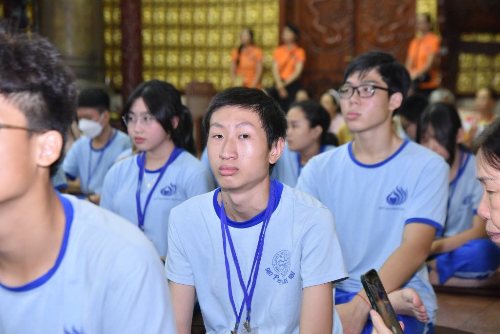 BÚP SEN TỪ BI VÀ BÀI HỌC ĐẦU NĂM HỌC MỚI: GIỎI HƠN MÌNH CỦA NGÀY HÔM QUA