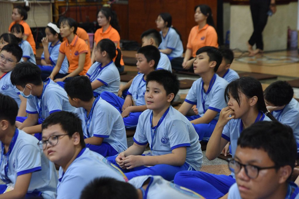 BÚP SEN TỪ BI VÀ BÀI HỌC ĐẦU NĂM HỌC MỚI: GIỎI HƠN MÌNH CỦA NGÀY HÔM QUA