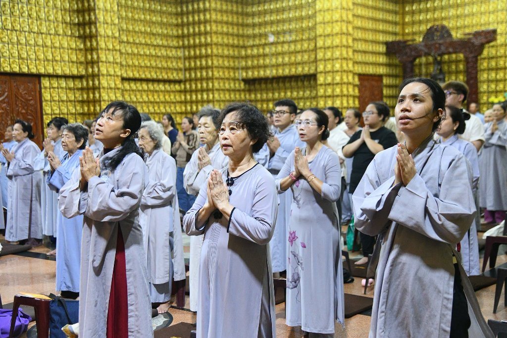 CHÙA GIÁC NGỘ TRANG NGHIÊM TỔ CHỨC LỄ SÁM HỐI TỐI 14/9 BÍNH NGỌ