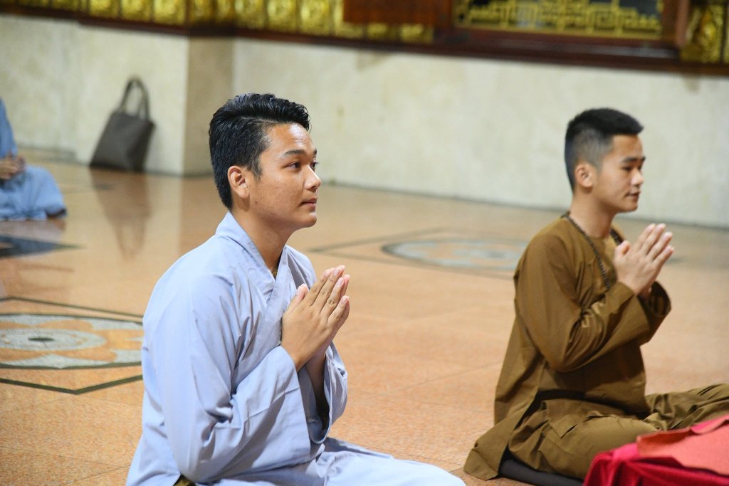 CHÙA GIÁC NGỘ TRANG NGHIÊM TỔ CHỨC LỄ THẾ PHÁT XUẤT GIA CHO 2 THIỆN NAM
