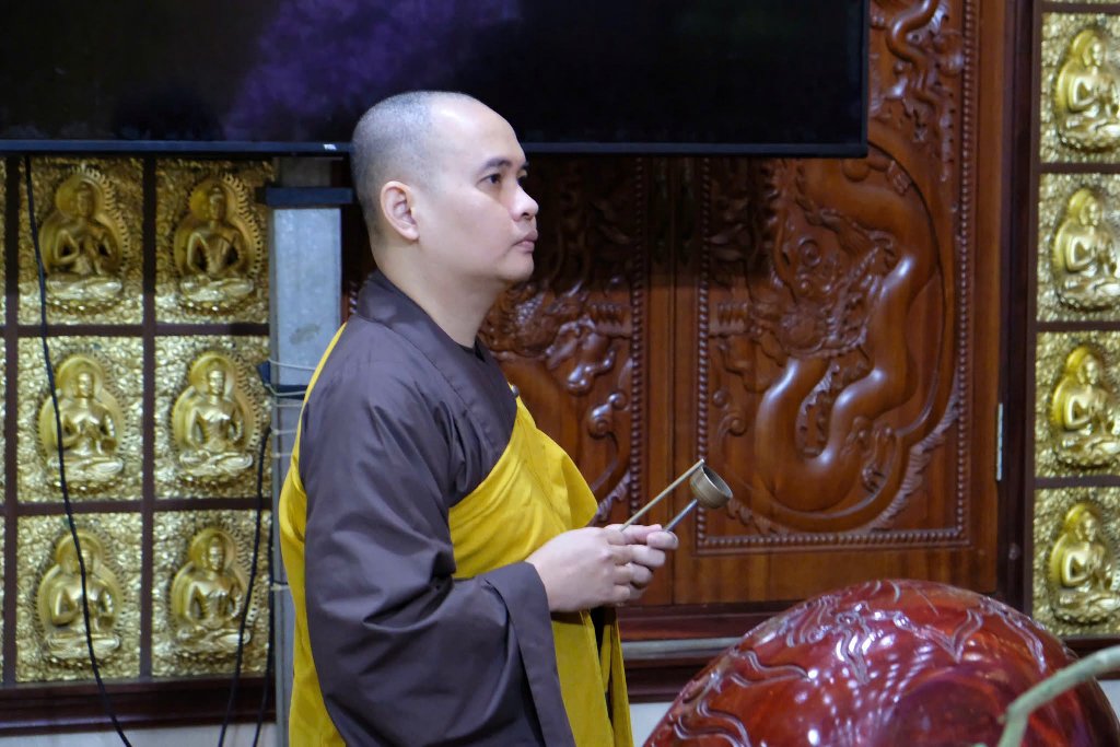 KHÓA TU NGÀY AN LẠC TẠI CHÙA GIÁC NGỘ VỚI SỰ THAM DỰ CỦA GS. TS. NGUYỄN HÙNG HẬU