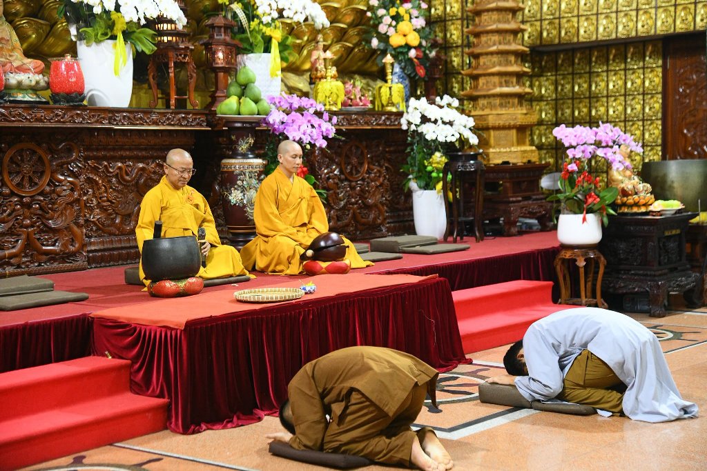 CHÙA GIÁC NGỘ TRANG NGHIÊM TỔ CHỨC LỄ THẾ PHÁT XUẤT GIA CHO 2 THIỆN NAM